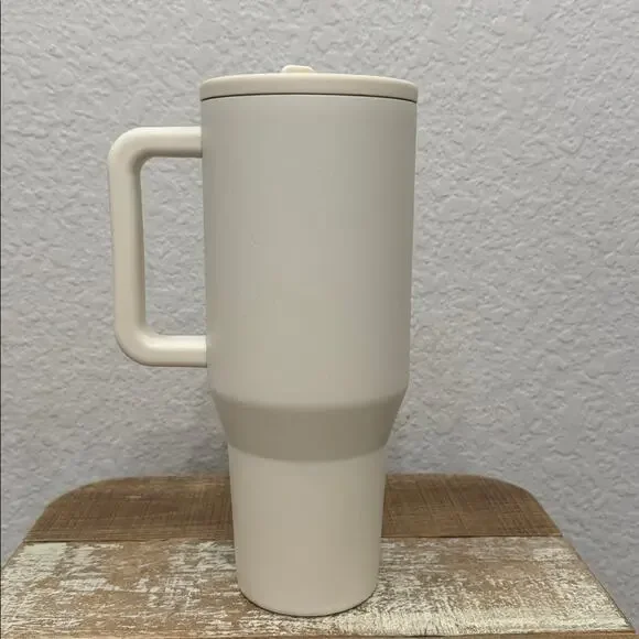 Hydrojug Cream 32 Oz Traveler Water Bottle - Picture 3 of 5